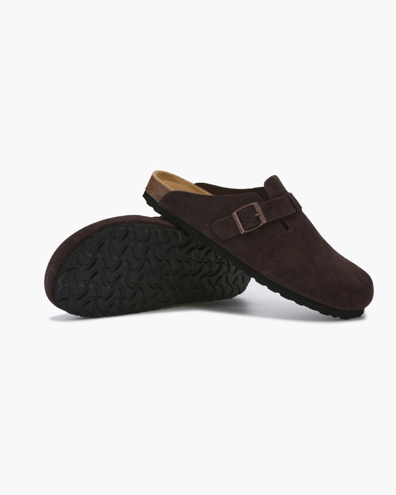 Suede clogs
