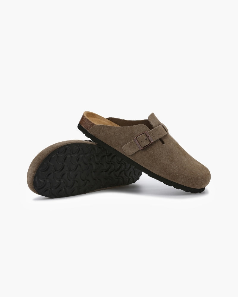 Suede clogs