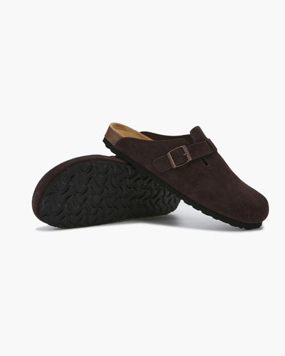 Suede clogs