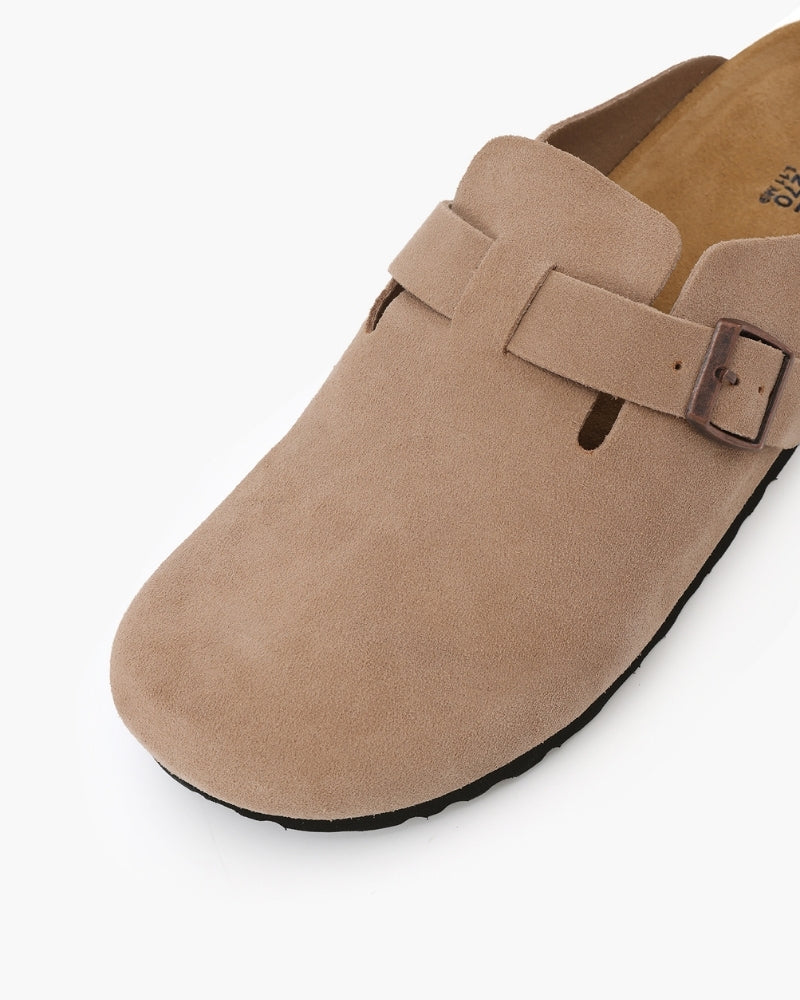 Suede clogs